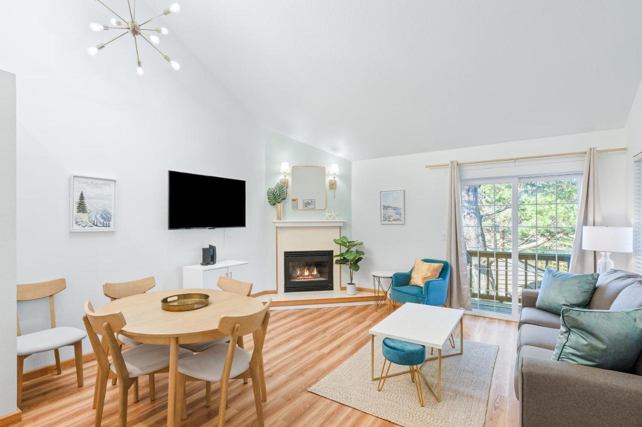 Cannon Beach Vibes, Steps To The Beach,Wifi,3 Full Bedroom En Suites With 3 Fireplaces,Near Downtown Екстер'єр фото