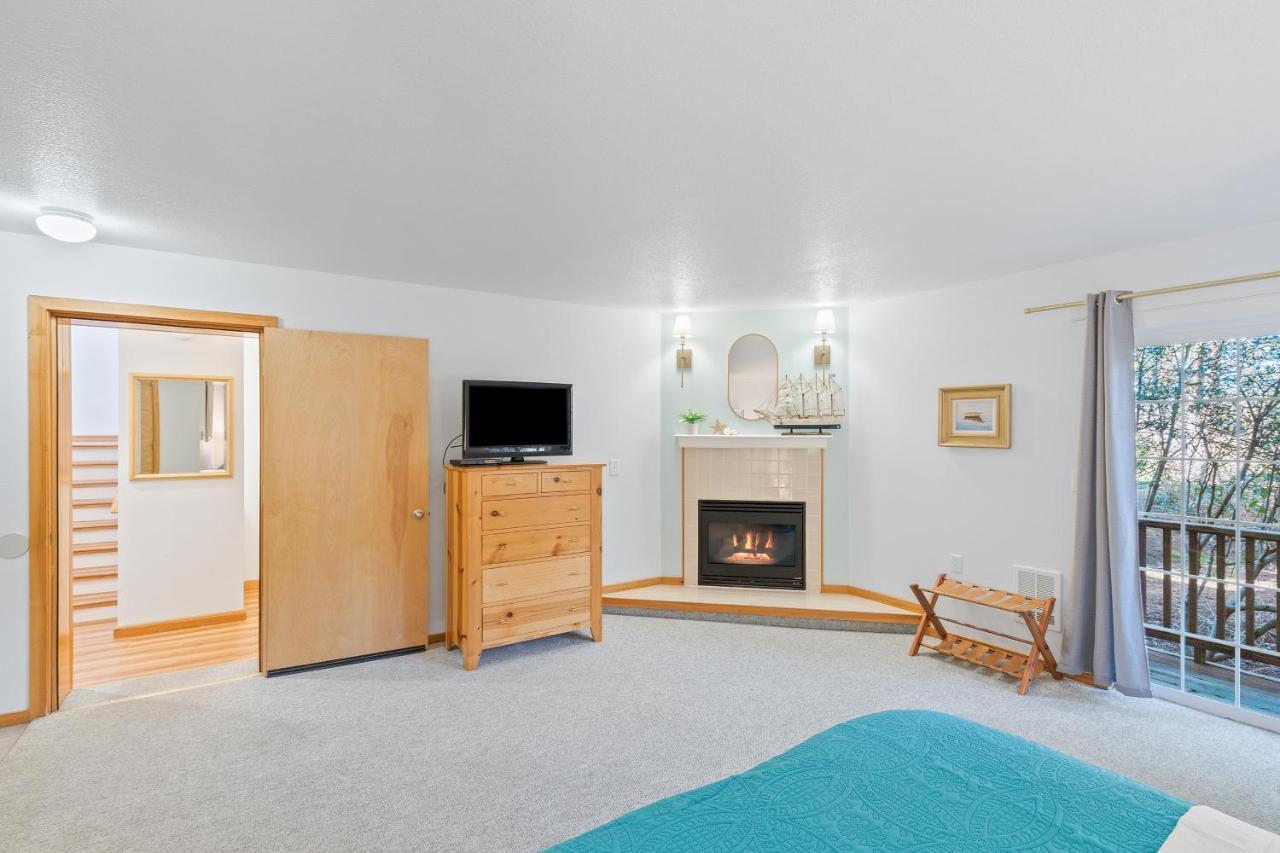 Cannon Beach Vibes, Steps To The Beach,Wifi,3 Full Bedroom En Suites With 3 Fireplaces,Near Downtown Екстер'єр фото